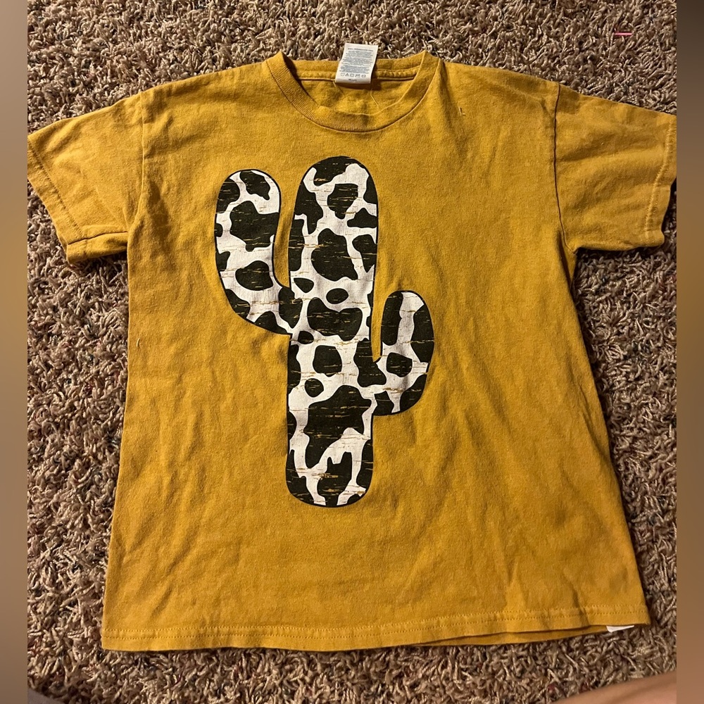 Yellow t-shirt